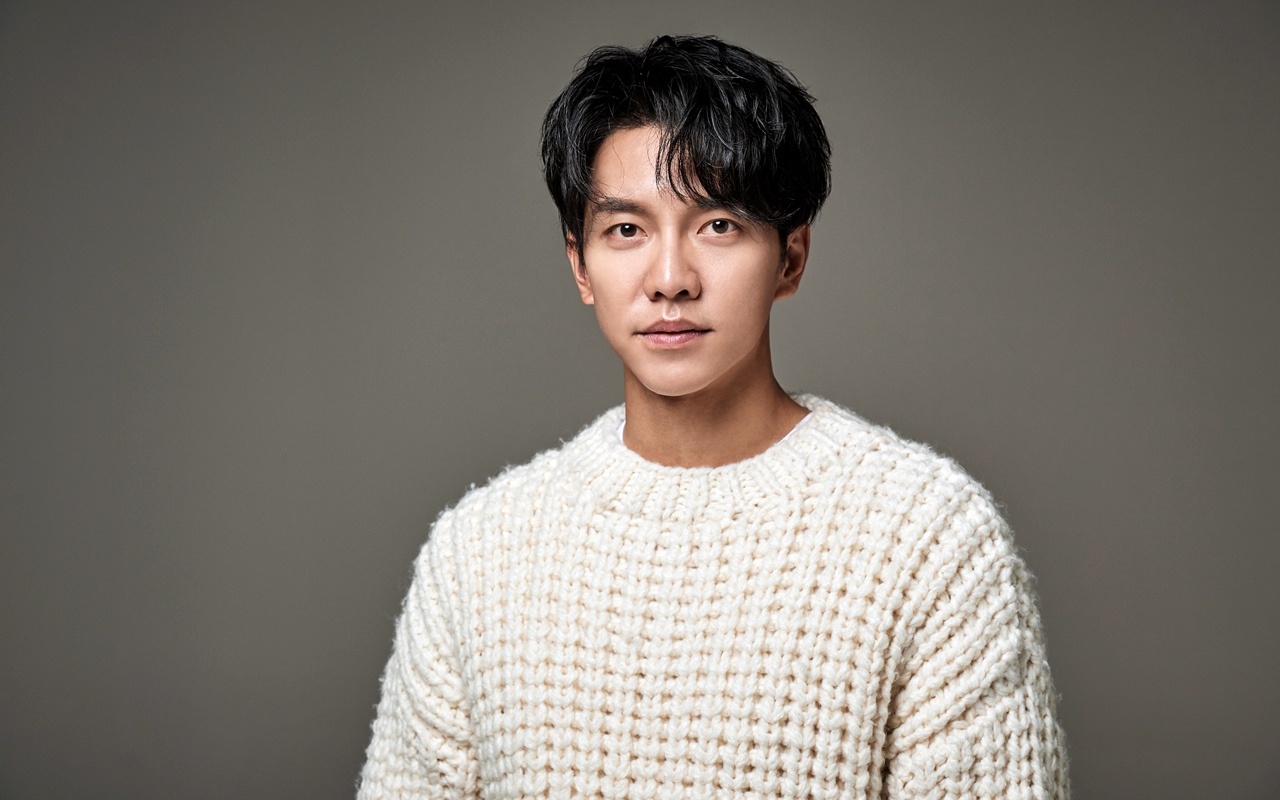 Lee Seung Gi Marah & Frustrasi Usai Dikirimi Hook Uang Puluhan Miliar Rupiah