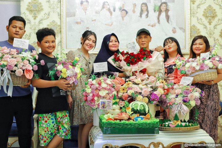Spesial Perayaan Ultah Pernikahan Ortu