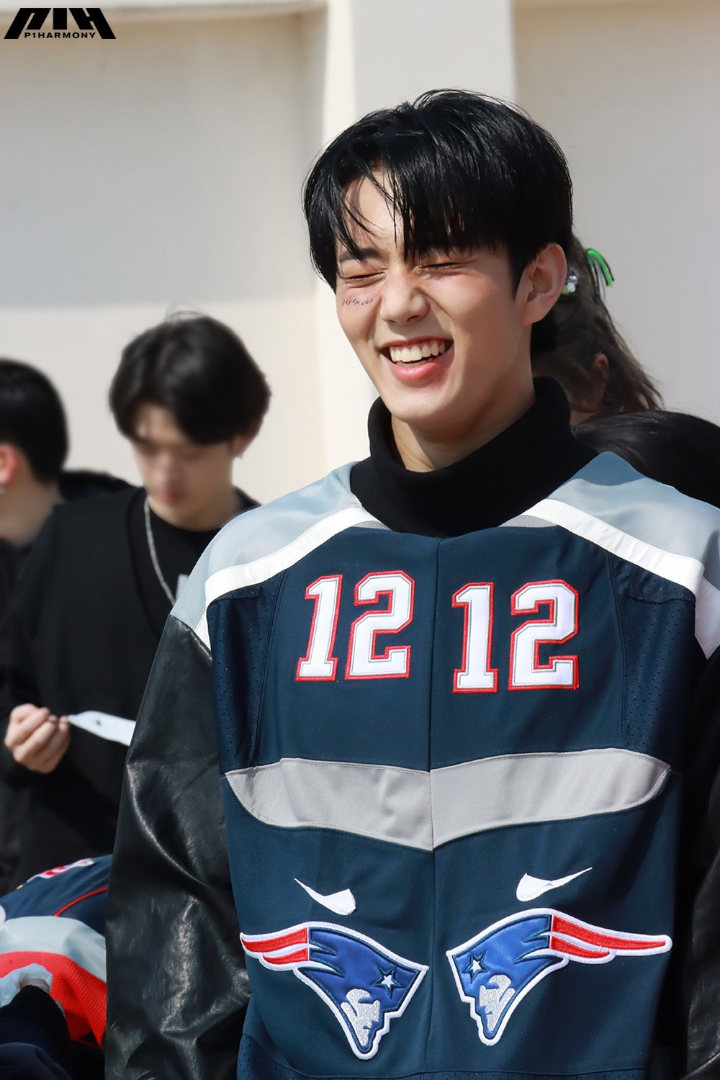 Visual Gak Kaleng-Kaleng