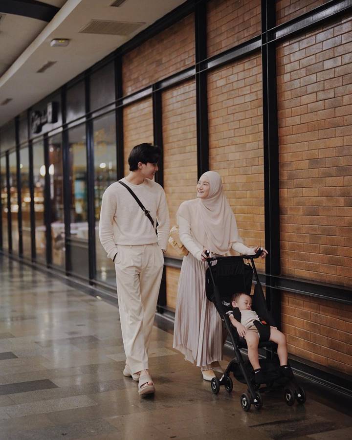 Dinda Hauw