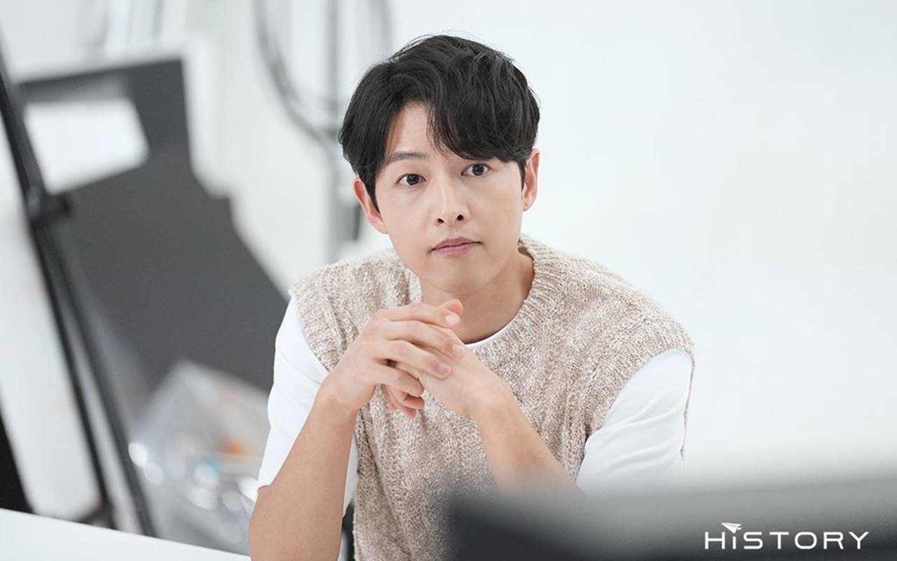 Song Joong Ki Dikonfirmasi Punya Pacar Bule Inggris