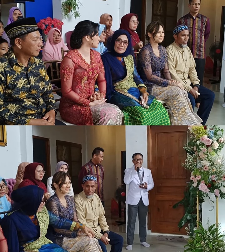 Duduk Berdampingan