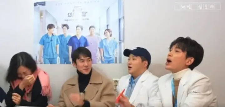 Jung Kyung Ho Berhenti Ngamuk Usai Tahu Sooyoung SNSD Menang Penghargaan