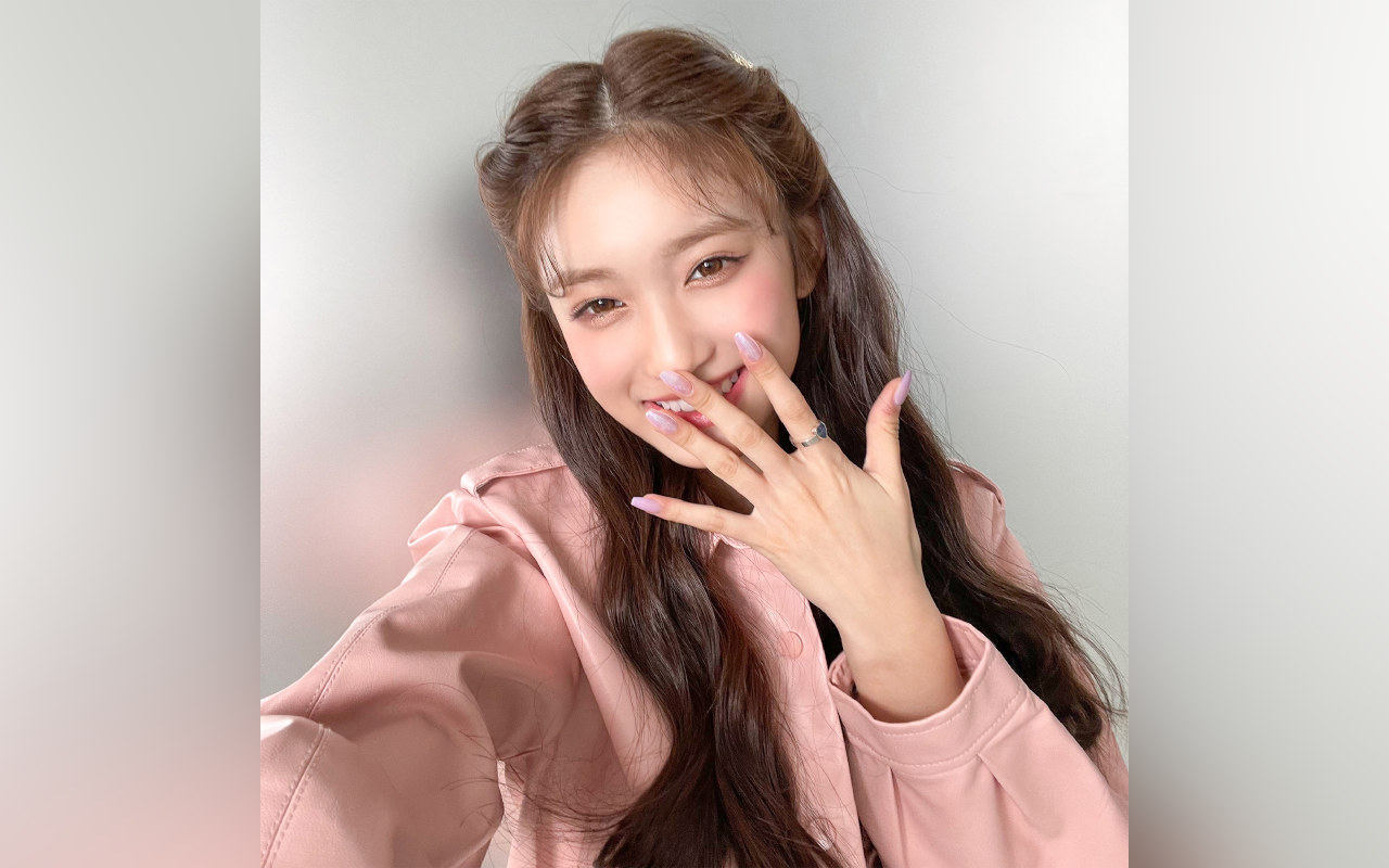 Foto Kelulusan SMP Leeseo IVE Beredar, Wajah Tanpa Makeup Berlebihan Undang Banyak Komentar