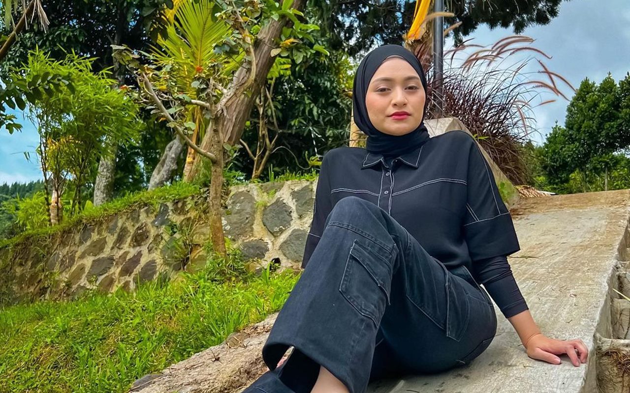 Nathalie Holscher Beri Tanggapan Santai Usai Disangka Makan Babi