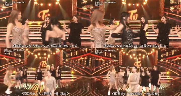 Kerja Sama TWICE Bikin Salut, Jihyo & Nayeon Terciduk Bantu Benerin Letak Mic Momo