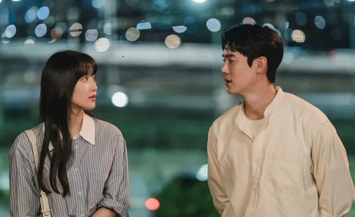 Kelakuan Karakter Moon Ga Young dan Yoo Yeon Seok di \'The Interest of Love\' Dikritik