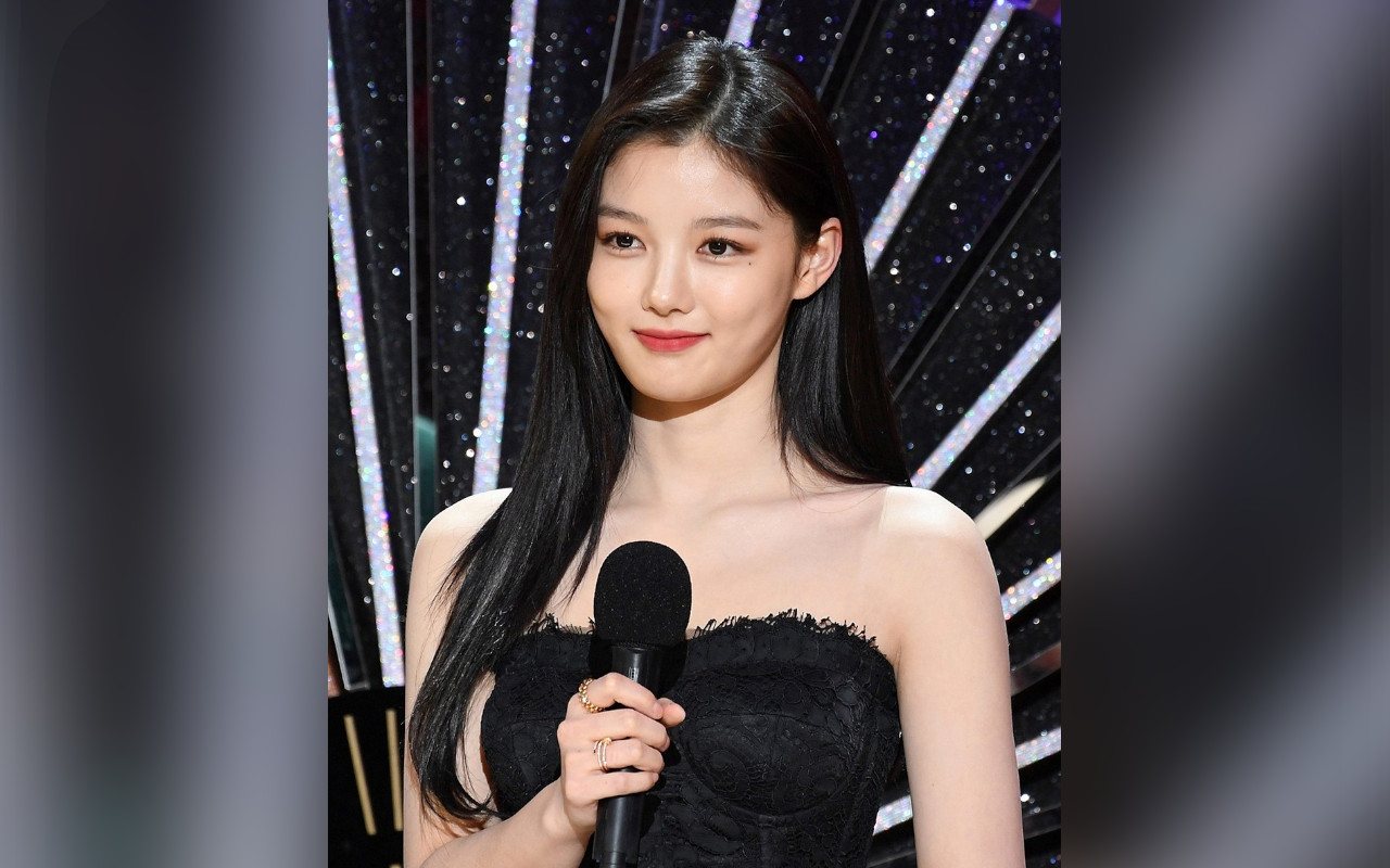 Kim Yoo Jung Makin Dewasa, Pesona Seksi Sekaligus Sehat Auto Bikin Iri