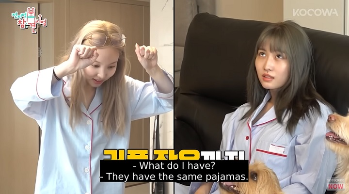 Nayeon dan Momo TWICE