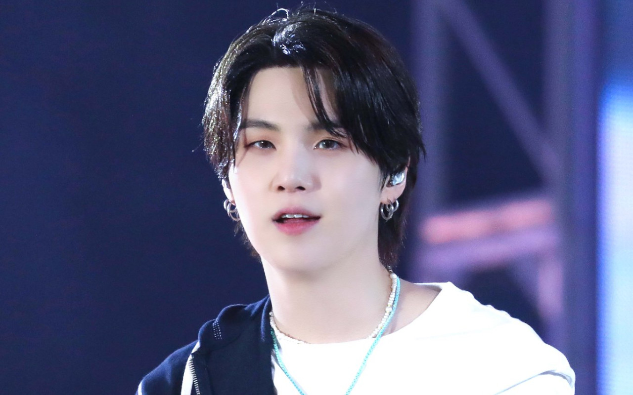 Suga BTS Dihantui Ajakan Nikah Meski Cuma Anteng Nonton Basket