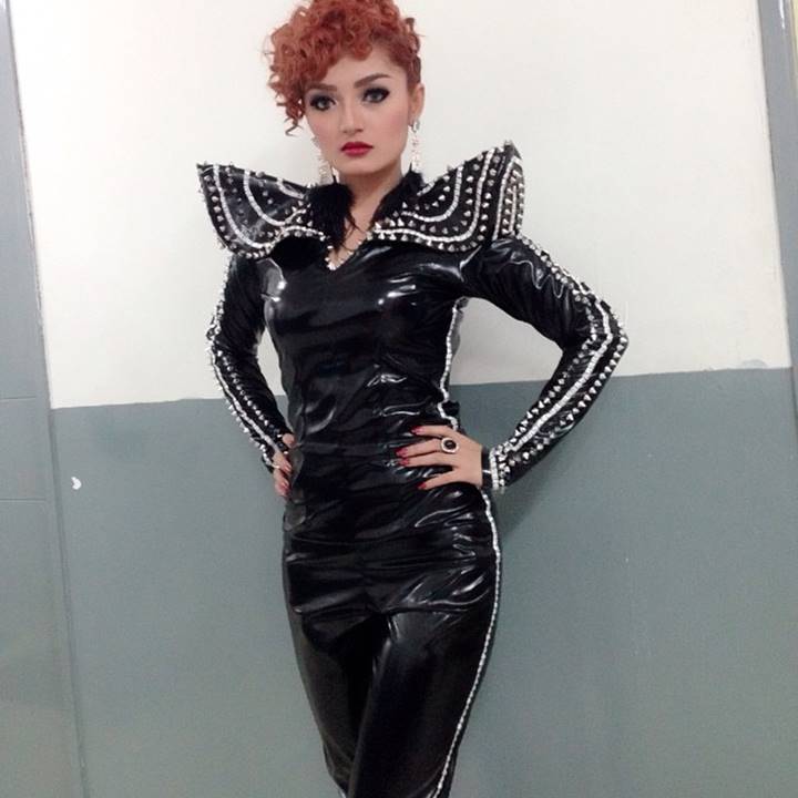 Style Rambut Nyentrik