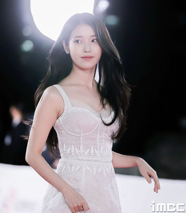 IU