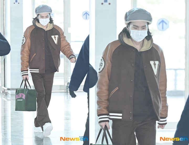 Duta Baru, Suga BTS Jadi Cowok Bumi Saat Berangkat ke Paris Fashion Week 2023