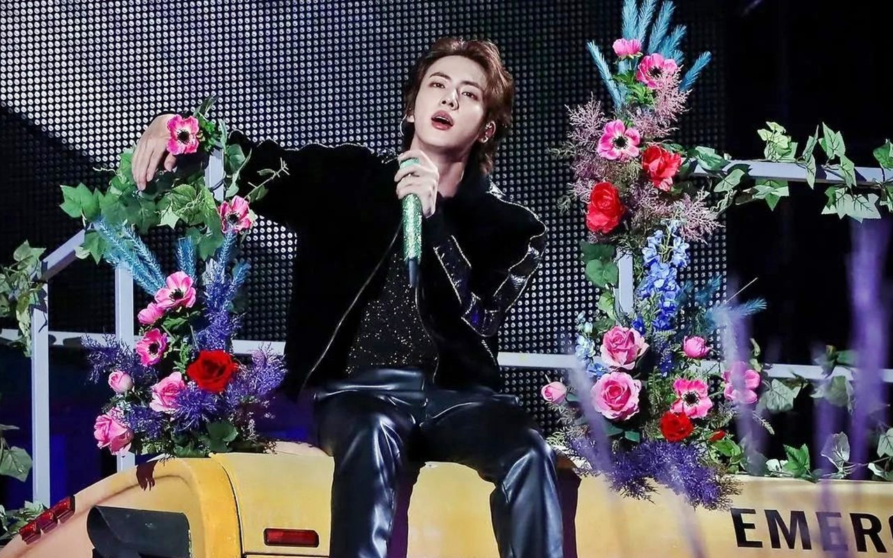 Jin Ternyata Lagi Sakit Saat BTS Konser di Busan