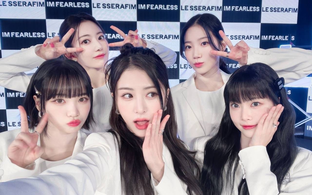 Penampilan Baru LE SSERAFIM di Showcase Debut Jepang Dikomentari Netizen Korea