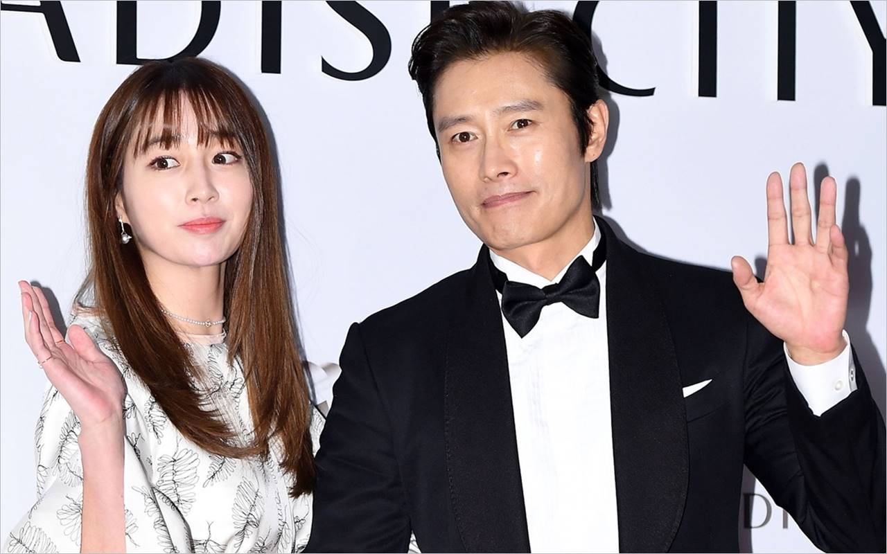 Lee Min Jung Pamer Foto Anak yang Disebut Lebih Ganteng dari Lee Byung Hun