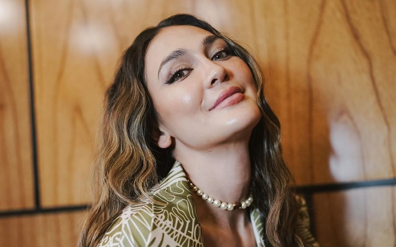 Masih Betah Jomblo, Luna Maya: Kenapa Menikah Harus Dijadikan Target?