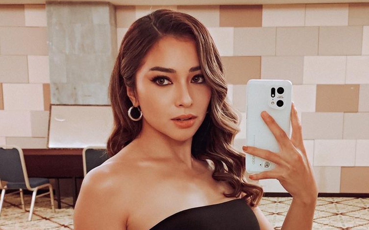 Nikita Willy Ngakak Lihat Ibu-ibu Ngomel Gegara Dibandingkan dengan Dirinya
