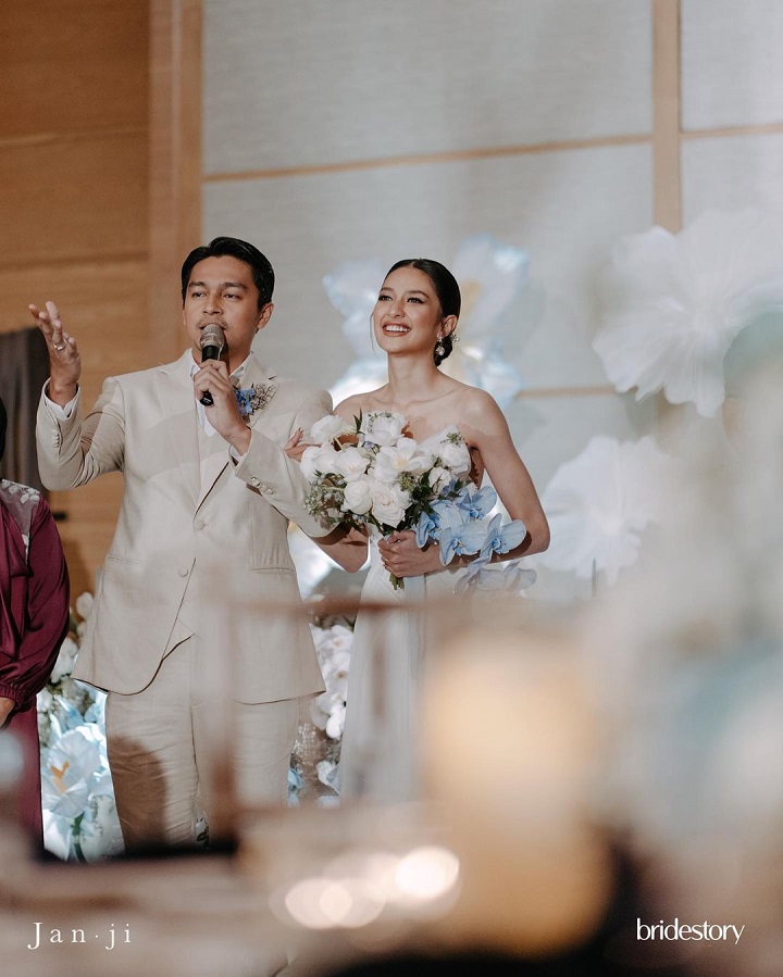 Mikha Tambayong dengan Deva Mahenra Nikah Diam-Diam