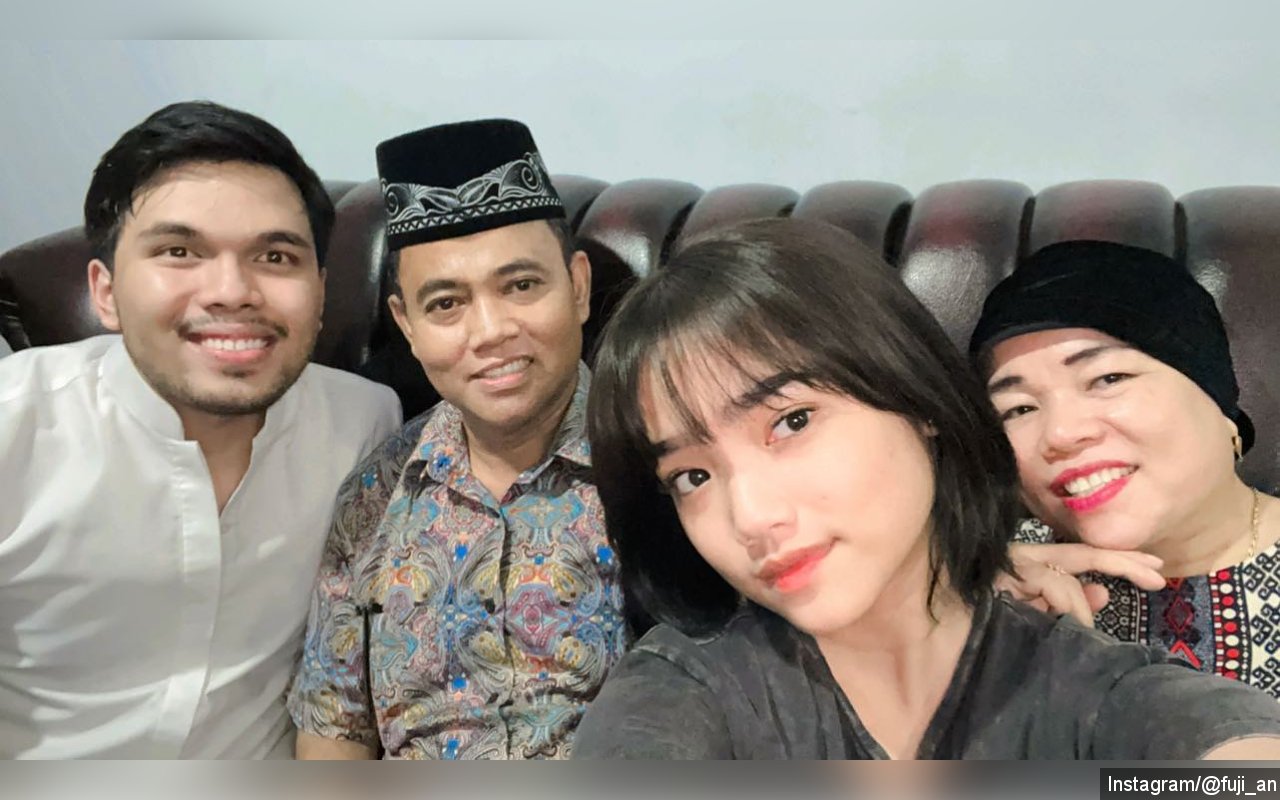Calon Mantu Kesayangan, Thariq Halilintar Dikado Ortu Fuji An Tas Mewah Belasan Juta