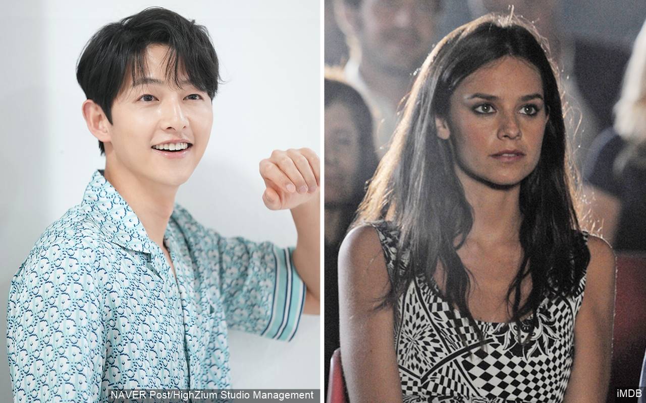 Beredar Foto Song Joong Ki Bareng Katy Louise Saunders yang Berperut Buncit