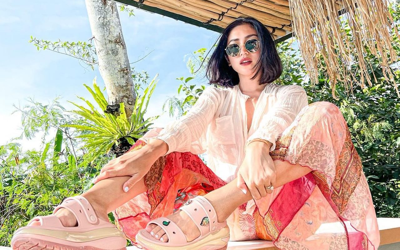 Giliran Gaya Busana Jessica Iskandar Jadi Perbincangan