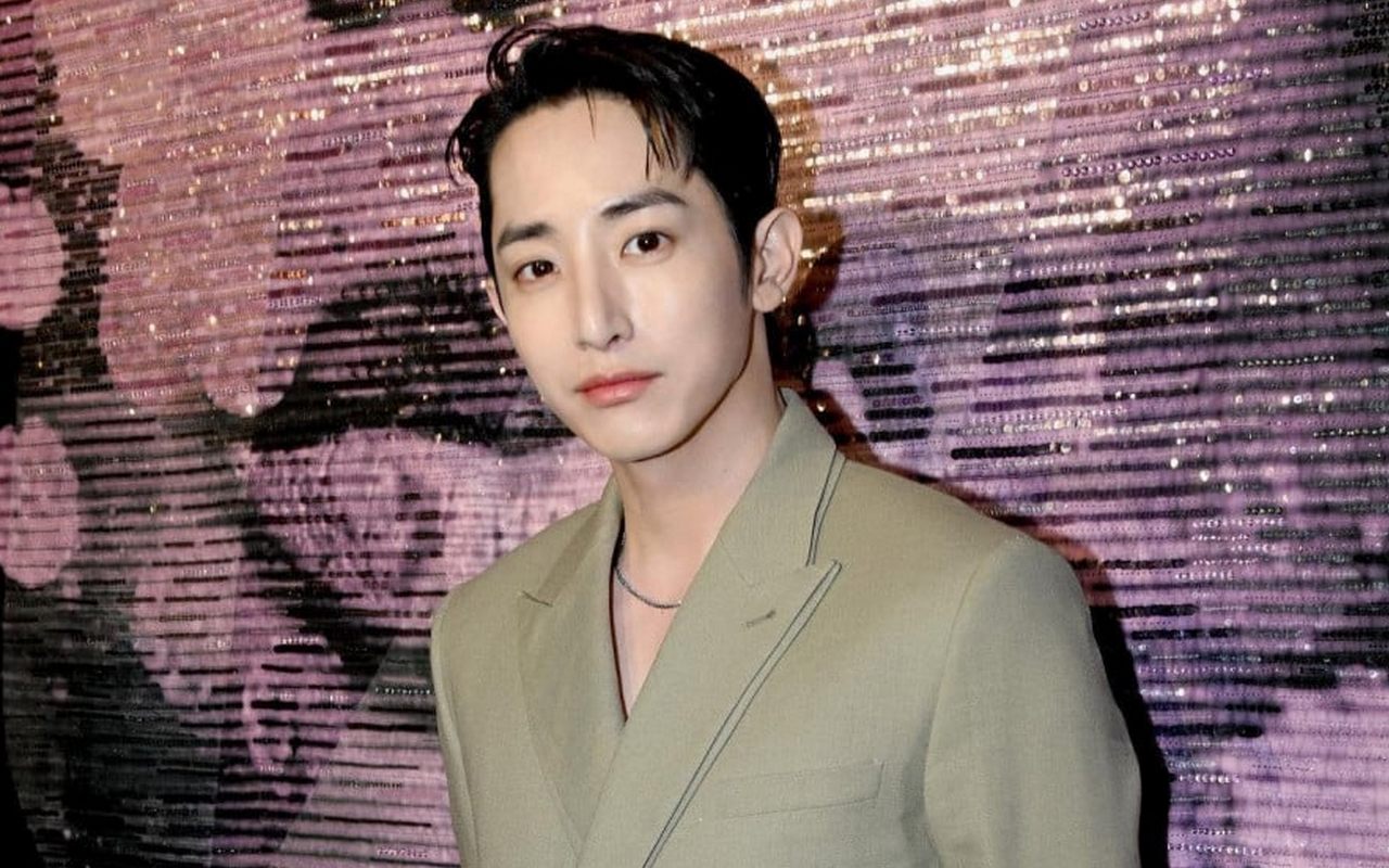 Lee Soo Hyuk Belikan Airpods Max untuk Penggemar yang Rela Habiskan Uang Untuknya