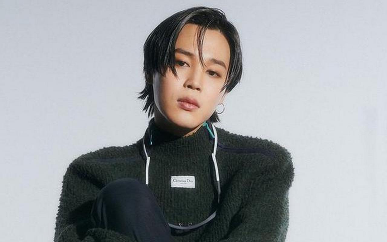 Jimin Tampil Memikat dengan Gaya Fashion Kece di Majalah Esquire Tiongkok