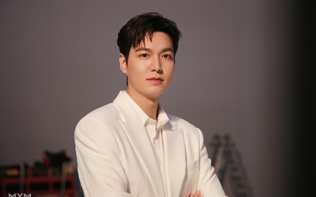 Ditinggal Nikah Mulu, Lee Min Ho Santuy Pamer Peluk Istri Orang