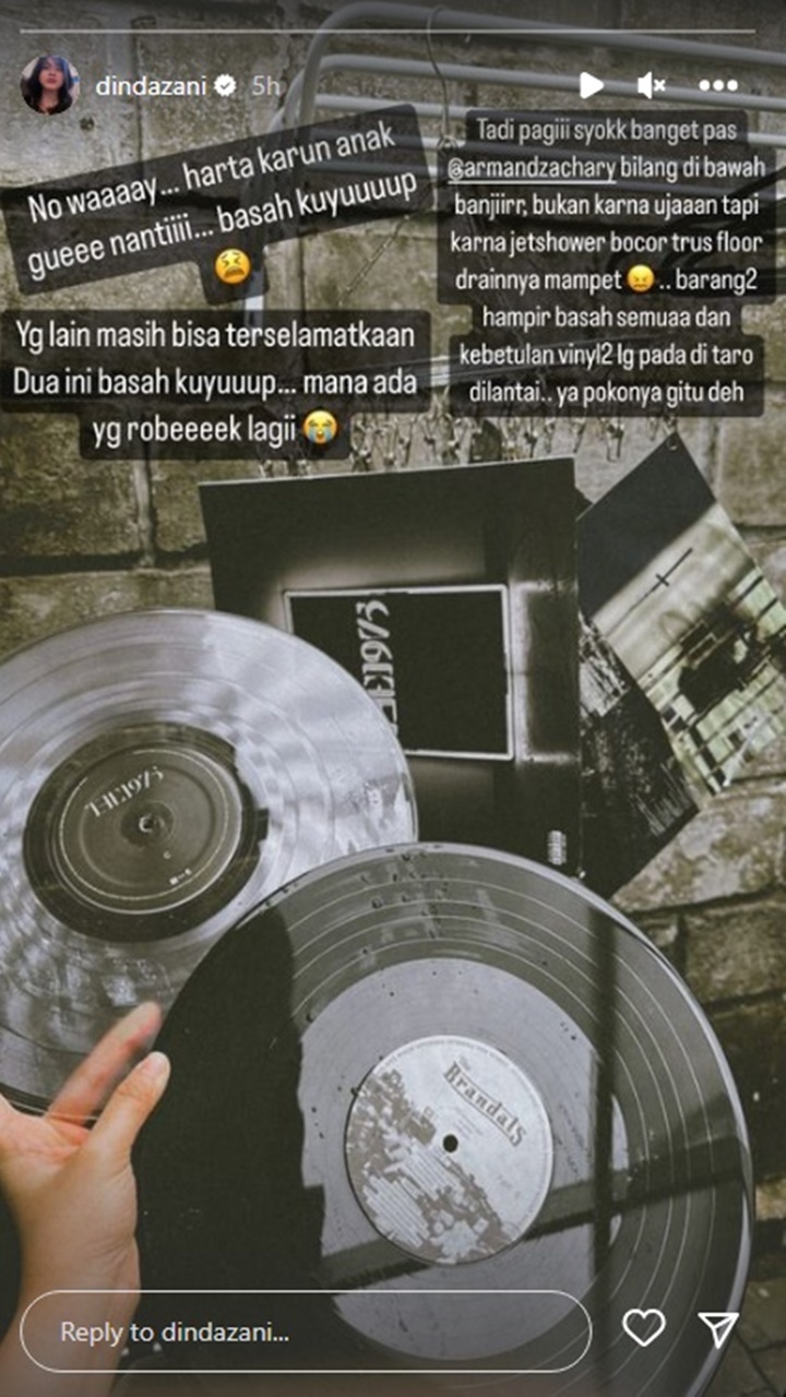 Adinda Azani Nangis Rumah Kebanjiran, Harta Karun Untuk Anak Ikut Jadi Korban