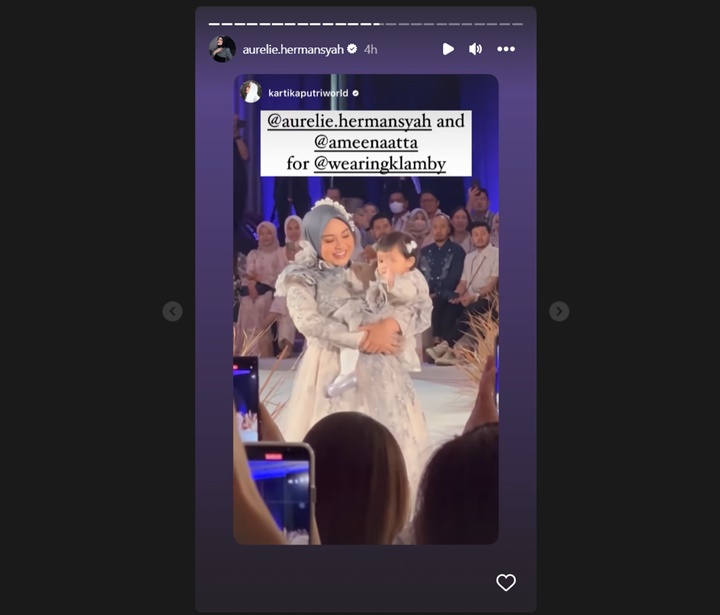 Aurel Hermansyah dan Ameena Catwalk Bareng, Sukses Bikin Gemas dan Jadi Pusat Perhatian
