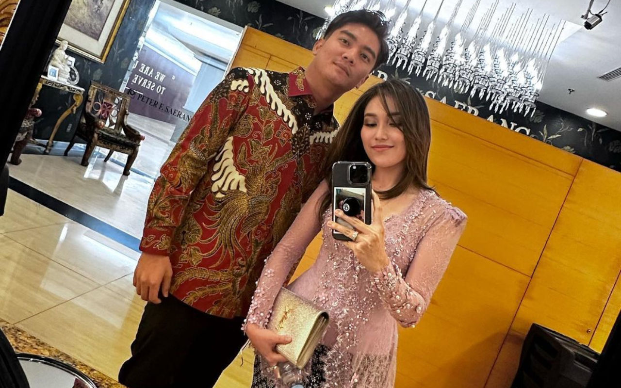 Histeris, Ayu Ting Ting Reflek Jambak Boy William Saat Tiba-tiba Dikerjain