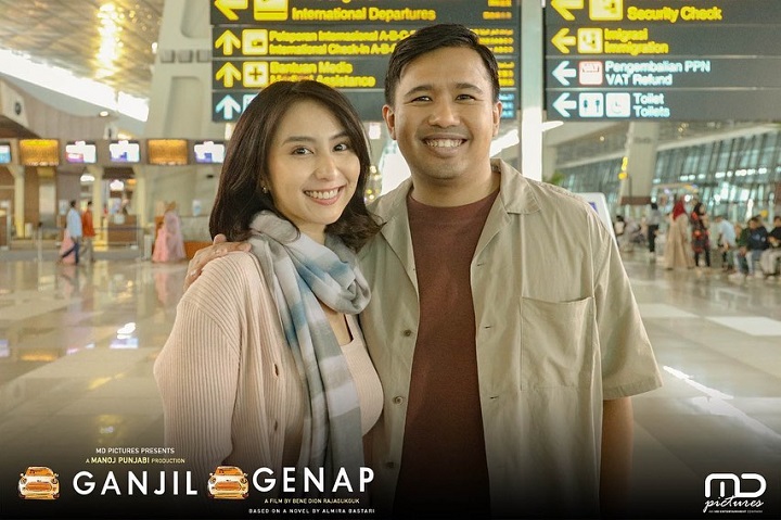 Bintangi Film Bersama