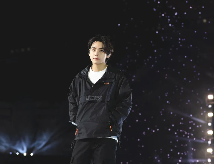 V BTS