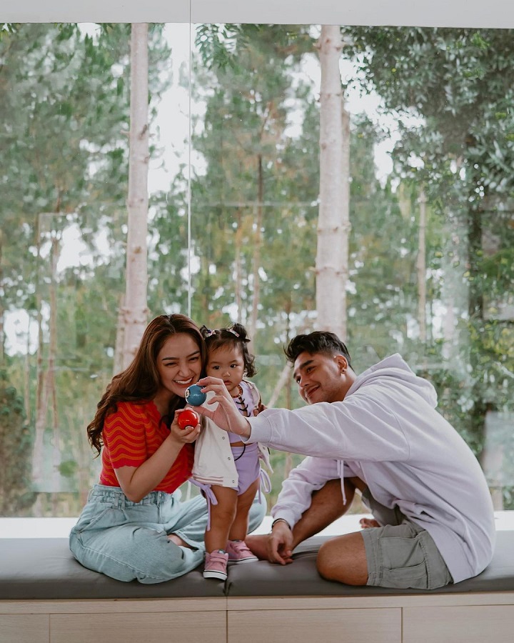 Siti Badriah dan Krisjiana Baharudin