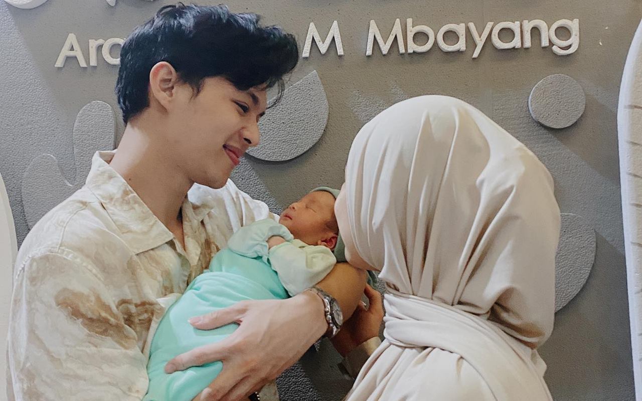 Nama Anak Kedua Ray Mbayang & Dinda Hauw Akhirnya Rilis