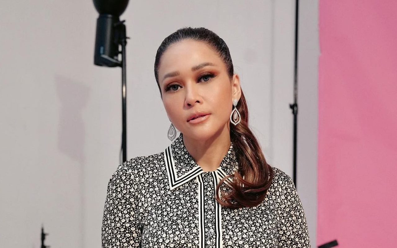 Maia Estianty Disentil Gegara Liburan Pakai Baju Lama, Jawaban Sang Artis Tak Kalah Menohok