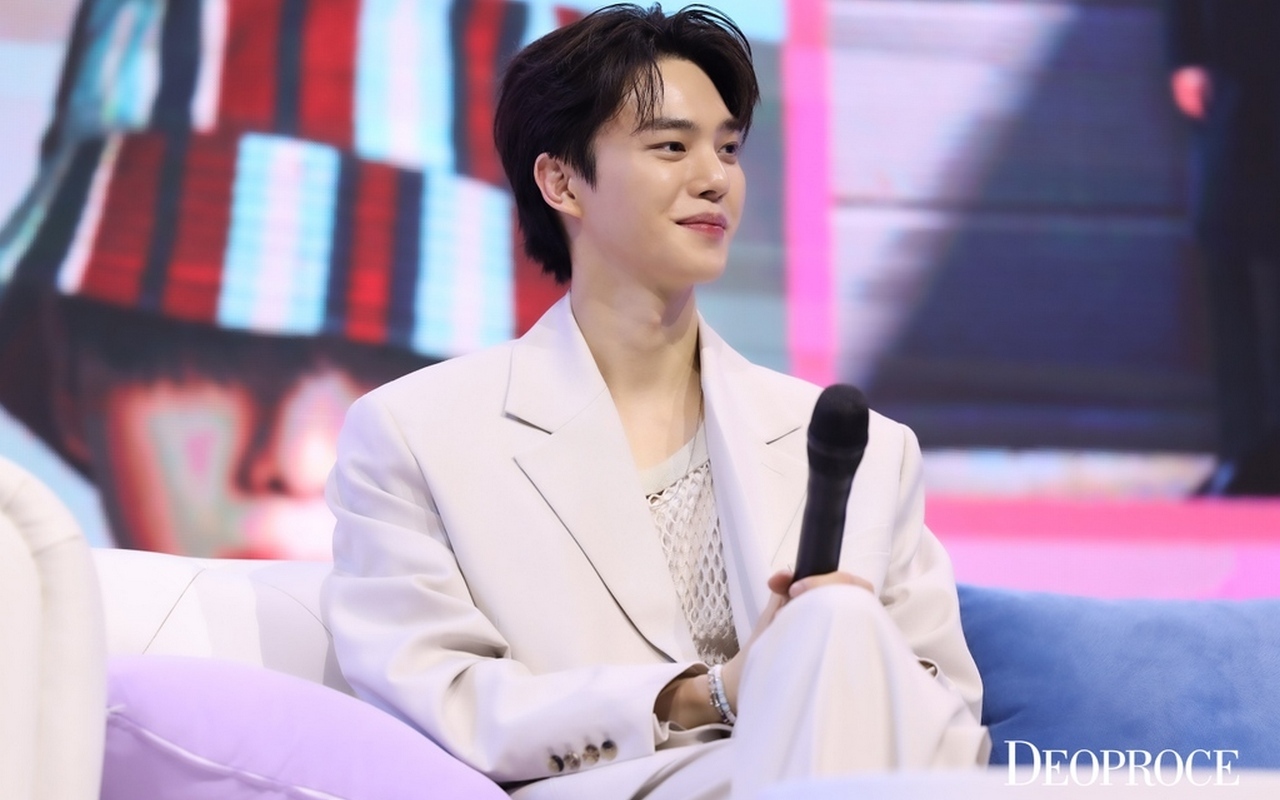 Song Kang Bicara Rasanya Jadi Anak Emas Netflix dan Ketertarikan Debut Sebagai Idol
