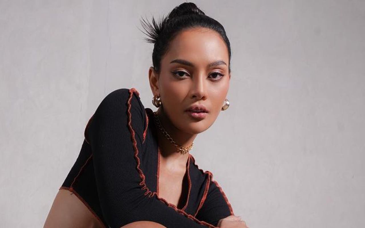 Respons Tak Terduga Erika Carlina Usai Kulitnya Diejek Gelap
