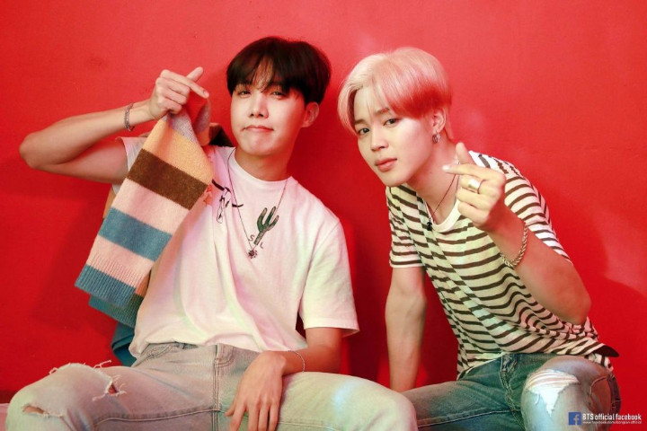 Jimin Rayakan Ulang Tahun J-Hope