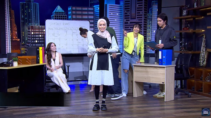Enzy Storia dan Hesti Purwadinata Langsung Digeplak Gegara Kecentilan Depan El Rumi