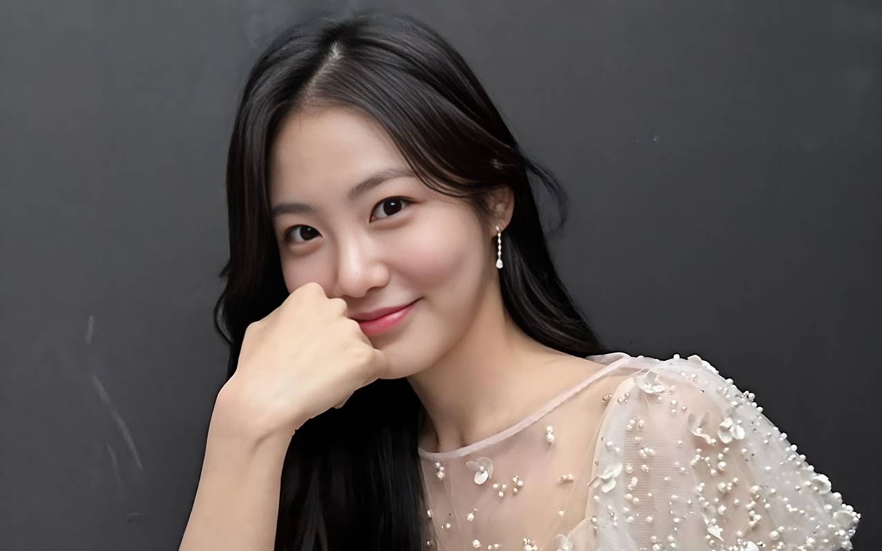 Panjang Kaki Shin Ye Eun Mendadak Dibahas Media Korea