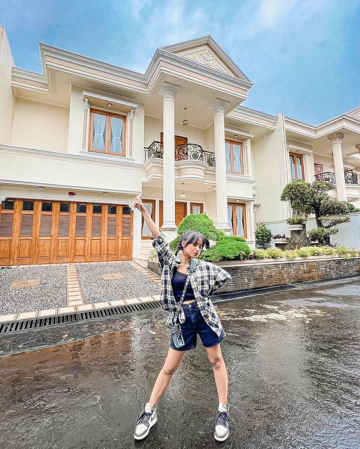 Fuji An Beli Rumah Baru