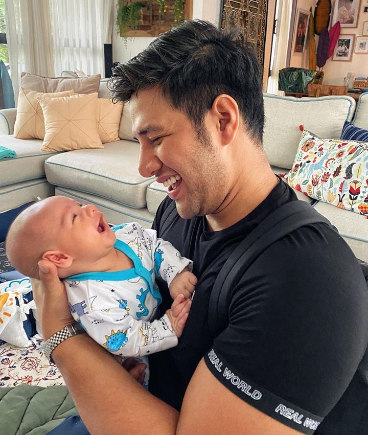 Bahagia Sambut Anak Pertama