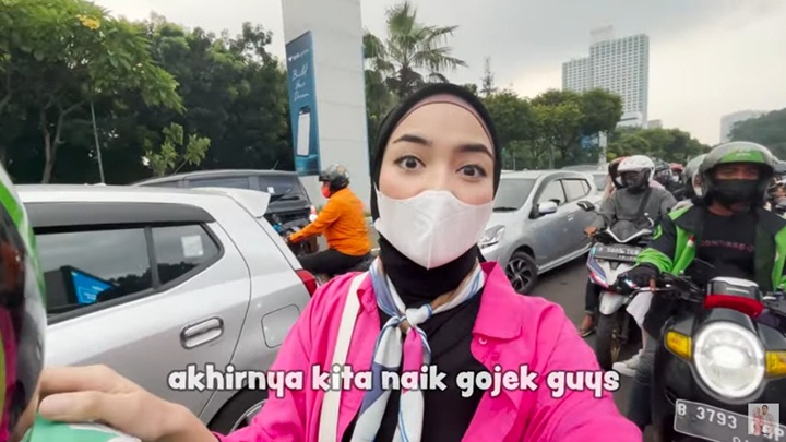 Perjuangan Citra Kirana Rela Naik Ojek Demi Nonton Konser BLACKPINK