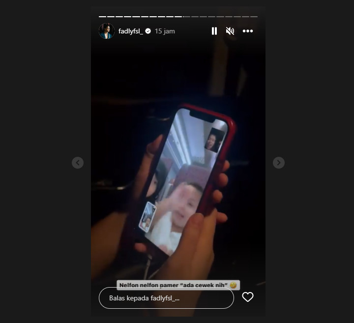 Telepon Fadly Faisal dan Rebecca Klopper, Gala Sky Pamer Ketemu Cewek Saat Umrah