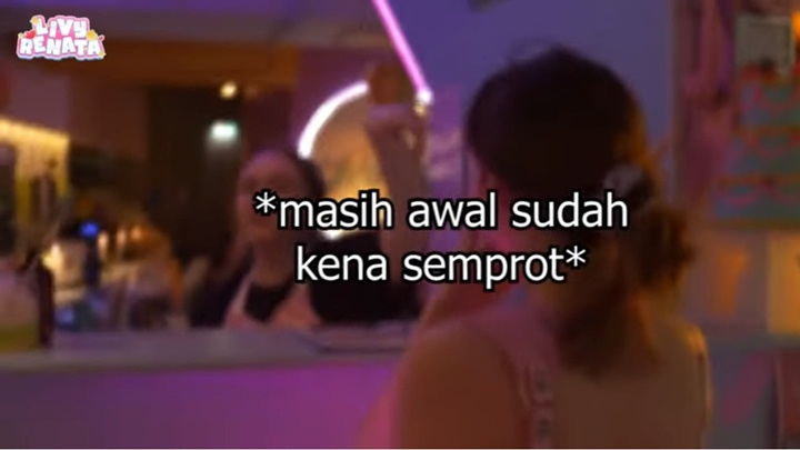 Pelayan Bule di Karen\'s Diner Sydney Tak Percaya Livy Renata Punya 1 Juta Subscribers