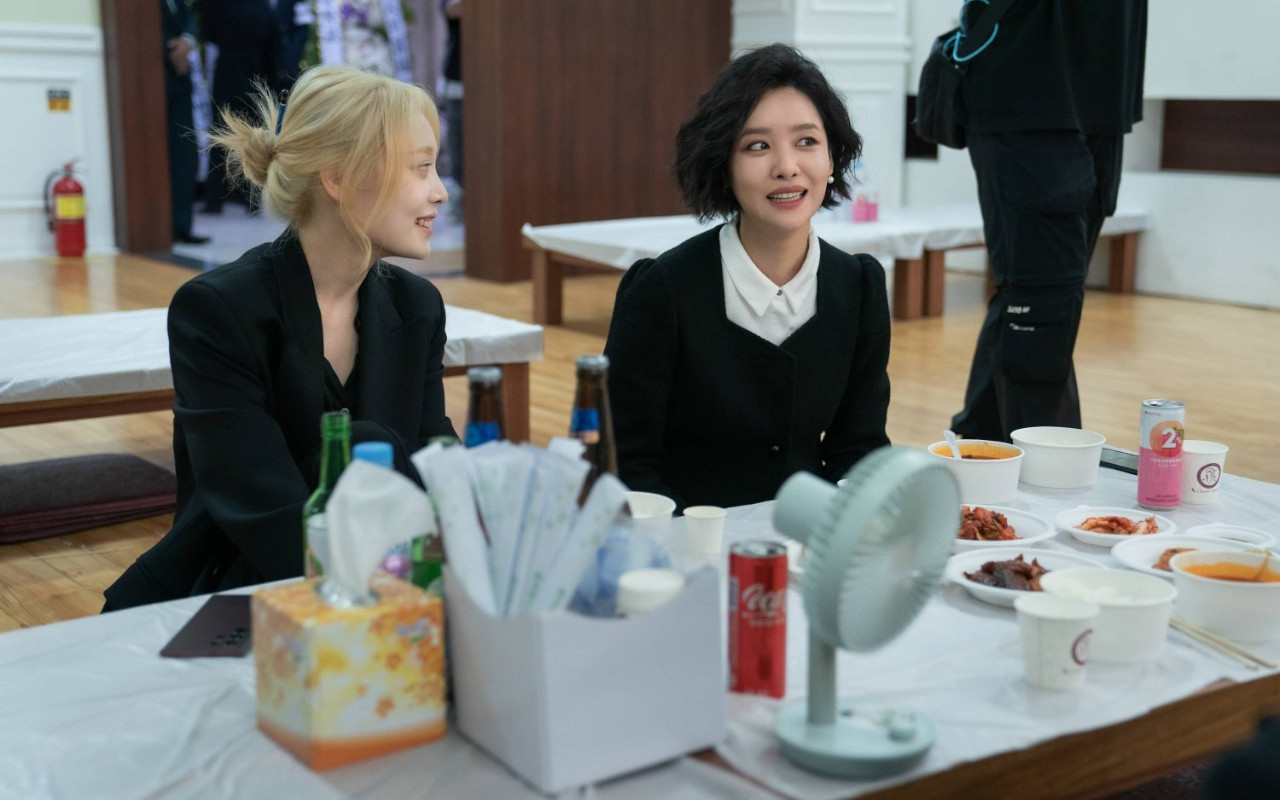 Bukan Asal, Alasan Kim Hieora Tikam Leher Cha Joo Young di 'The Glory' Terungkap