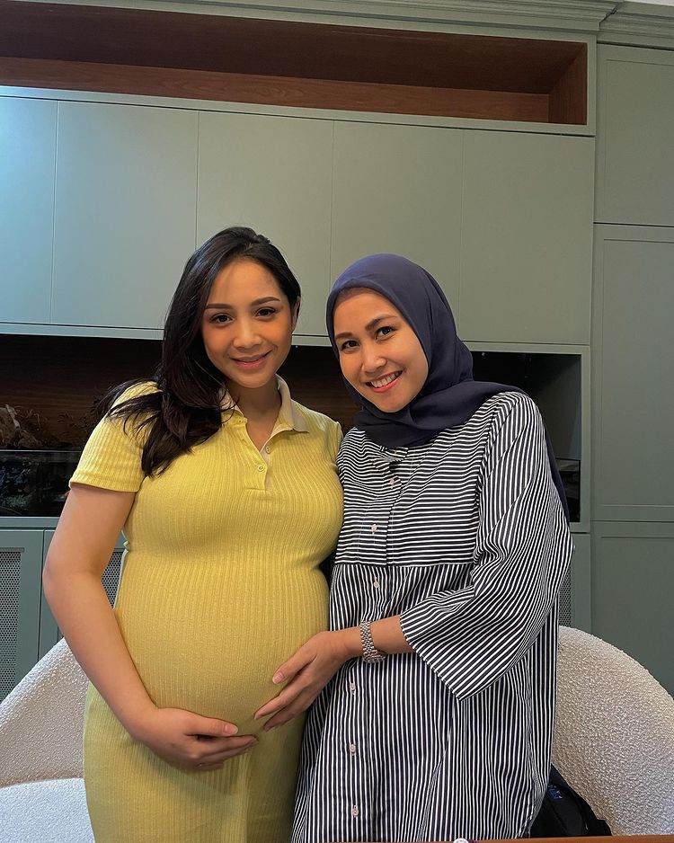 Antusias Elus Baby Bump Nagita