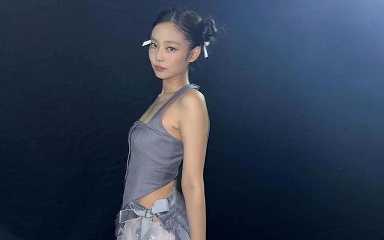 Rebahan di Kasur Hingga Tampil Kasual, Jennie Bikin Fans Makin Cinta di Majalah Vogue Hong Kong